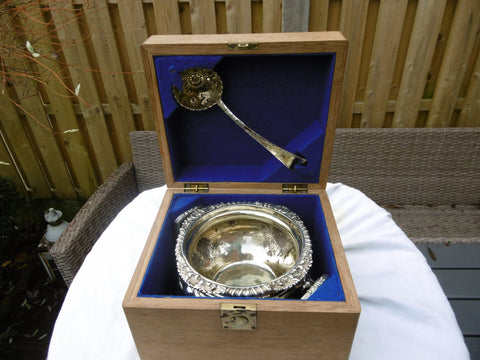 1825 magnificent Georgian case silver bowl and ladle by J Angell 900g 30ozs