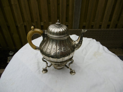 1843 fine silver Teapot and stand by Royal maker Robert Garrard 820g