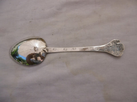 1689 very rare Exeter trefid spoon town mark 5 times dated 1689