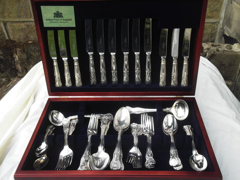 1845 fine cased set of 32 pieces silver Kings pattern,diamond heal 2400g plus knives