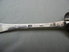 1689 lovely William and Mary Trefid spoon by Lawrence Jones 48g