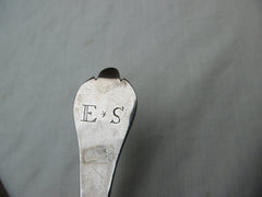 1689 lovely William and Mary Trefid spoon by Lawrence Jones 48g