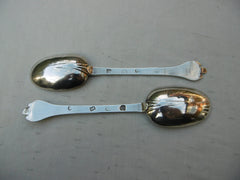 1691 very rare pair of William and Mary Trefid spoons by Thomas Allen