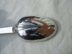 1697 excellent William 111 trefid by William Penstone great hallmarks 47g