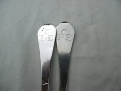 1699 rare pair of William 111 Dognose tablespoons by Isaac Davenport 114g