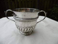 1701 fine William 111 Porringer by rare maker Charles Overing 210g