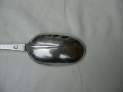 1701 lovely William 111 Trefid tablespoon by John Broake 57g