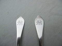1704 fine pair of Queen Anne Dognose tablespoons by A Archer nice crest
