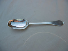1705 really good Queen Anne Dog nose tablespoon by Henry Greene 42g