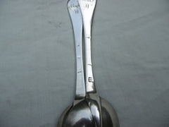 1706 very rare pair of Scottish Queen Anne Dognose tablespoons by Richard Rae