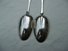 1706 very rare pair of Scottish Queen Anne Dognose tablespoons by Richard Rae