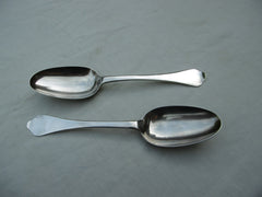 1706 very rare pair of Scottish Queen Anne Dognose tablespoons by Richard Rae