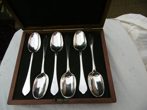 1706 very rare set of Queen Anne Dognose tablespoons by J Ladyman Stag crest 460g