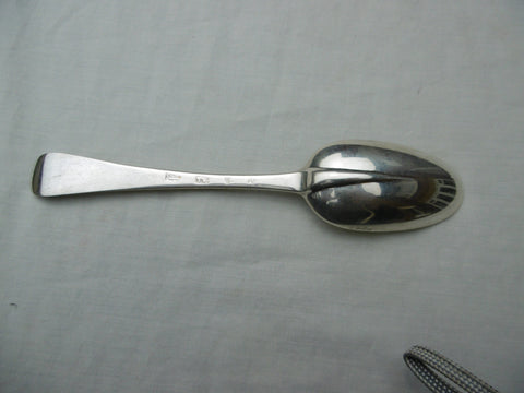 1708 fine heavy Queen Anne tablespoon by Isaac Davenport 70g