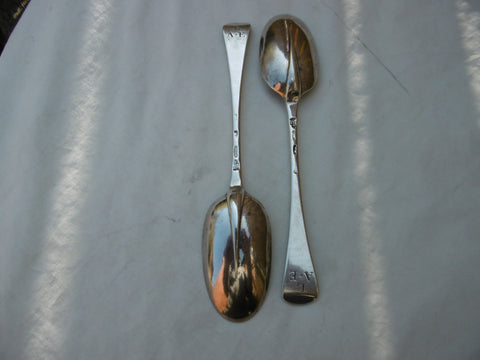 1711 fine pair of Queen Anne tablespoons by John Broake 126 grams