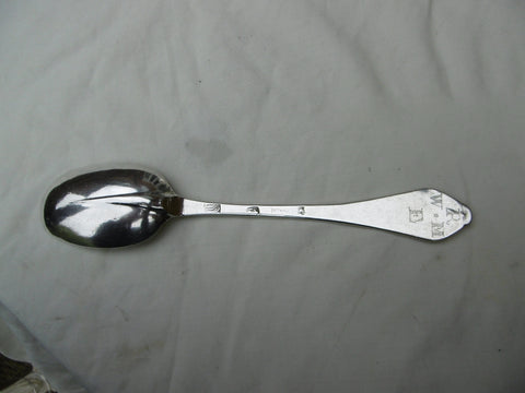 1715 rare pattern Dog nose tablespoon by William Scarlett 42g see photos