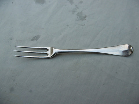 1715 very rare George 1st 3 pronged fork with mirror crest