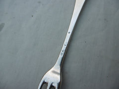 1715 very rare George 1st 3 pronged fork with mirror crest