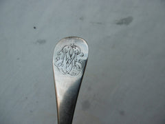 1715 very rare George 1st 3 pronged fork with mirror crest