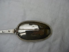 1717 fine George 1st spoon by Andrew Archer great hallmarks 45g