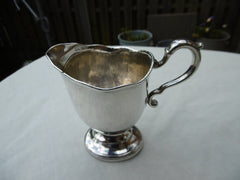 1724 fine very rare George 1st cast Helmet cream jug 180g