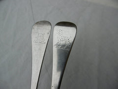 1727 fine pair of George 1st spoons by maker IS great Dog crest 130g