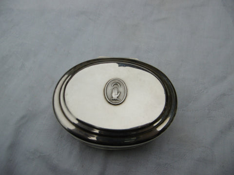 1731 excellent George 11 tobacco box by E Cornock 125 grams great crest