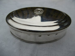 1731 excellent George 11 tobacco box by E Cornock 125 grams great crest