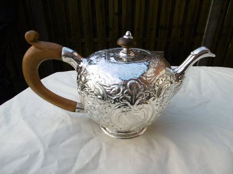 1740 rare beautiful George 11 silver bullet teapot by Ayme Videau 410g