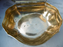 1741 lovely George 11 snuff box with Neptune scene by R Cox fully hallmarked 65g