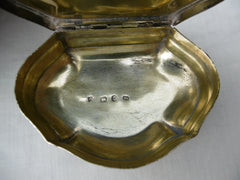 1744 very nice fully hallmarked George 11 snuff box by R Cox 43g