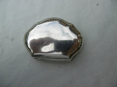 1744 very nice fully hallmarked George 11 snuff box by R Cox 43g