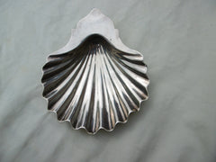 1760 lovely early George 111 butter shell / dish by Edward Aldridge 105g