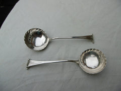 1762 Beautiful pair of George 111 Onslow sauce ladles by WJ 112 grams