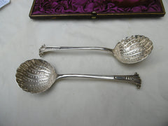 1771 beautiful cased pair of George 111 Onslow pattern ladles by William Fearn 116  grams