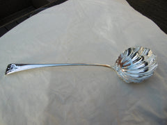 1773 George 111 soup ladle with embossed cartouche by WW 133g