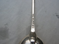 1775 fine George 111 basting/stuffing spoon by Hester Bateman 95g