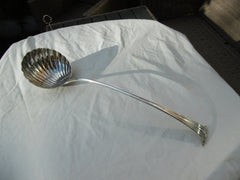 1776 lovely Georgian Onslow patten soup ladl by Thomas Chawner Bird Crest 176 grams