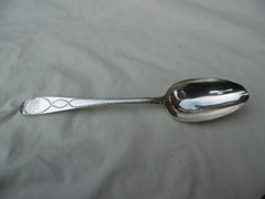 1782 fine George 111 Irish bright cut tablespoon rare Fleur-de-lys pattern 60g