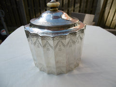1786 stunning fluted George 111 silver tea caddy by Robert Hennell 460 grams see photos