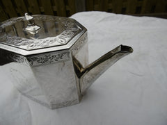 1787 fine George 111 silver teapot and stand by Royal makers Wakelin and Taylor 670g