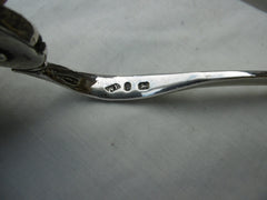 1799 fine pair of George 111 serving tongs by Wilkes Booth nice crest 138g