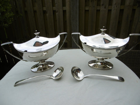 1799 beautiful pair of George 111 sauce Tureens by Solomon Hougham 960 grams