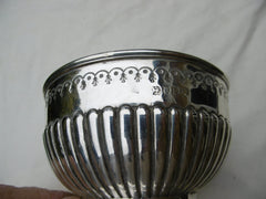 1800 pretty George 111 silver  bowl by Peter and William Bateman 180 grams