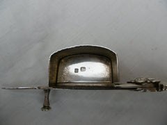 1806 fine Georgian silver Snuff tray and Snuffers with matching period crest 300g