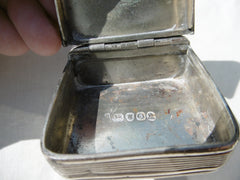 1809 lovely George 111 double lidded snuff box by William Eaton 100g