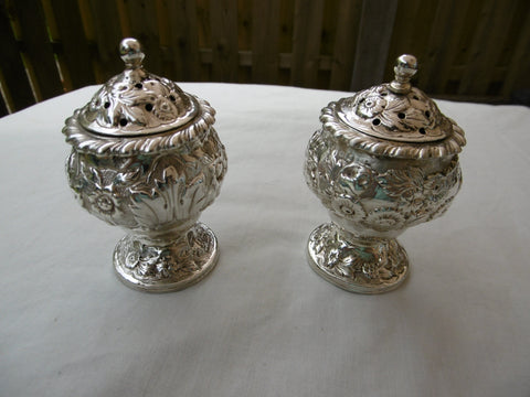 1828 fine pair of George 111 silver peppers by C C 112g
