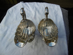 1832 stunning William 1V rococo style silver sauce boats 800 grams nice crest.