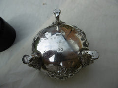 1842 top quality silver salt by Robert Hennell lovely Lions head Feet 153g