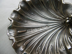 1860 Beautiful silver Caddy spoon by George Unite lovely decoration 13 grams